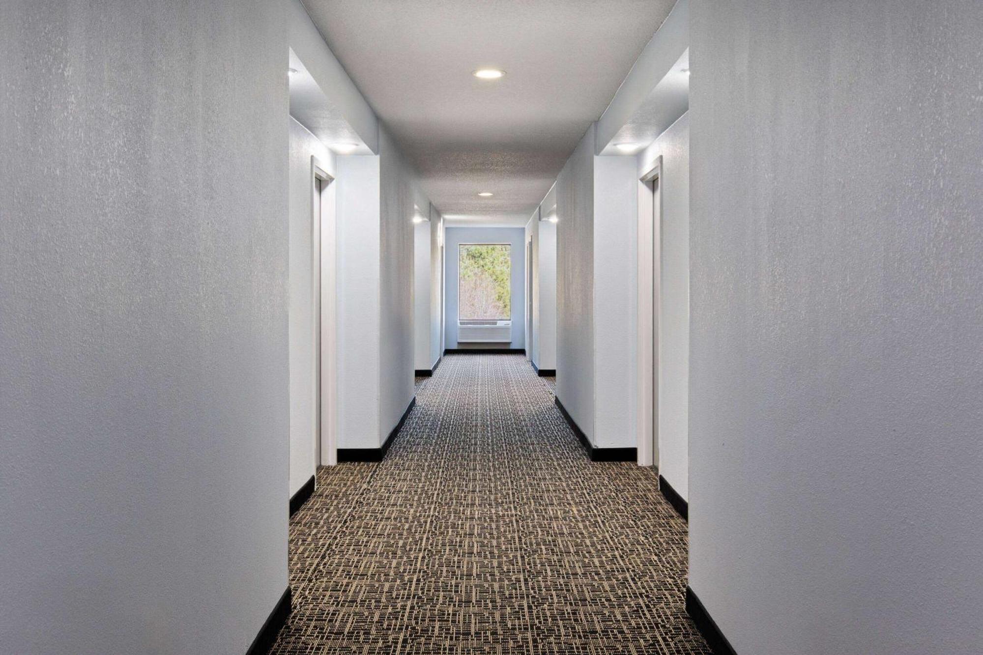 Baymont By Wyndham Creedmoor Hotel Kültér fotó