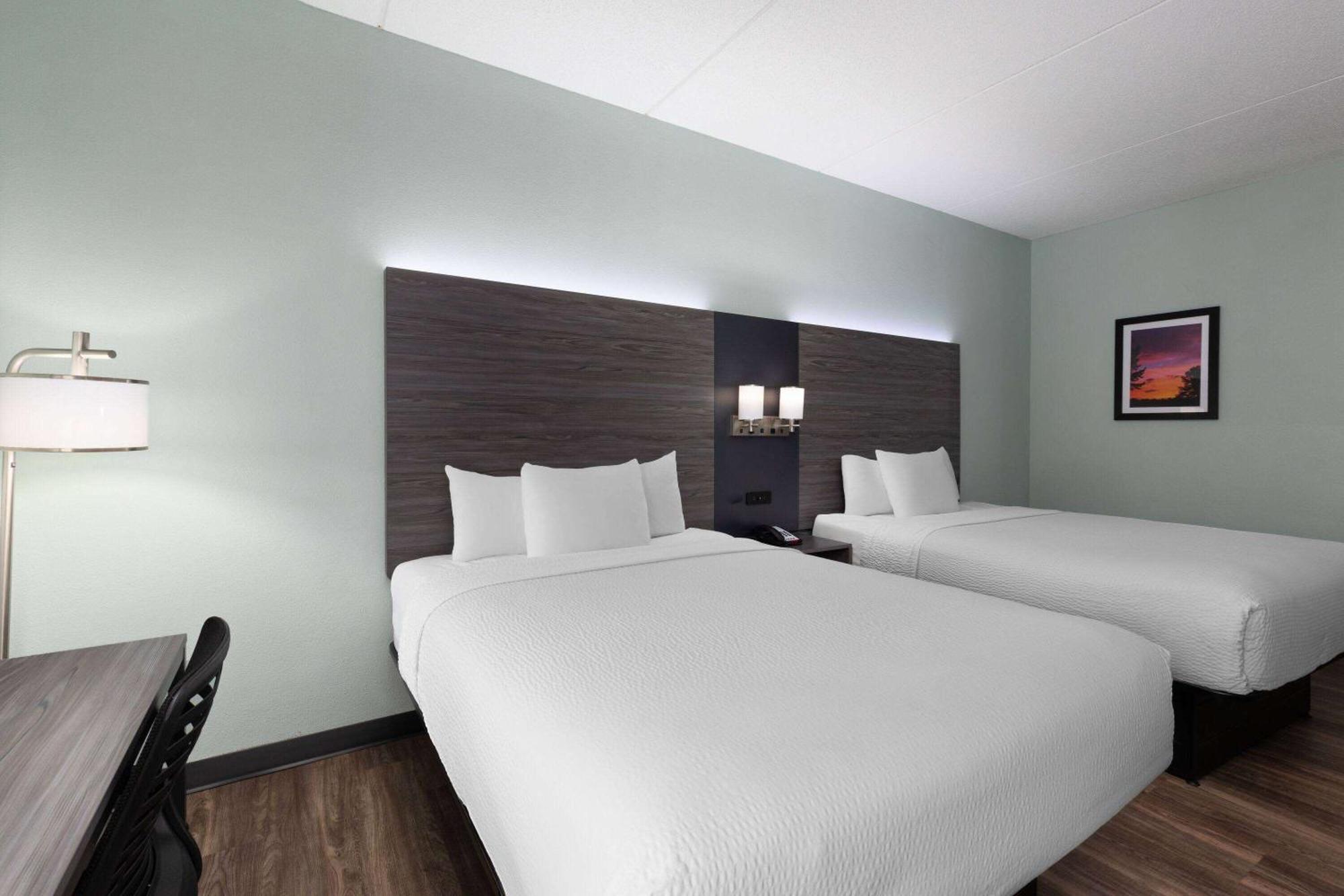 Baymont By Wyndham Creedmoor Hotel Kültér fotó