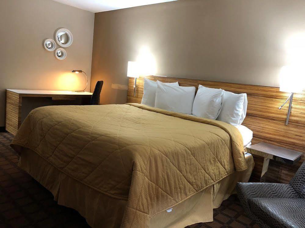 Baymont By Wyndham Creedmoor Hotel Kültér fotó